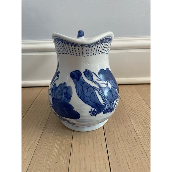 Two’s Company Canton Collection Blue & White Vase and Pitcher Set - Picture 6 of 12